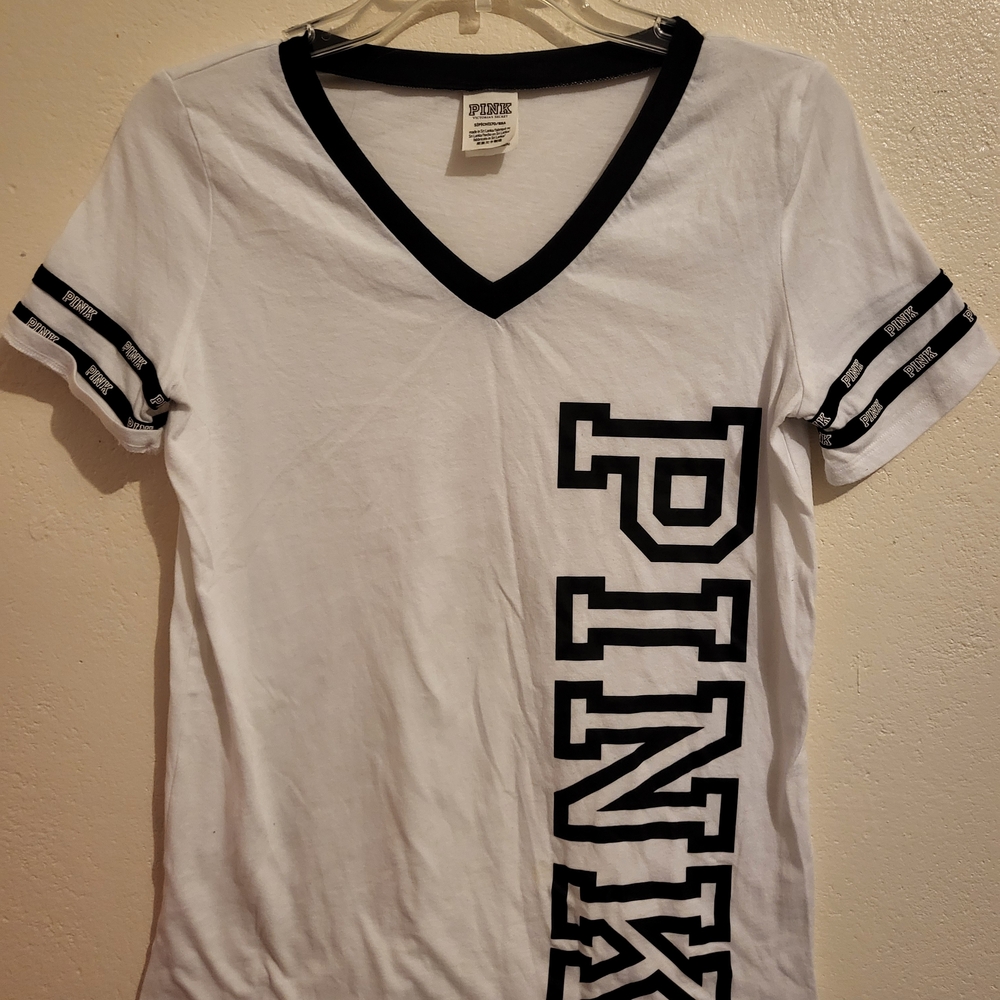 PINK Victoria's Secret White and Black V-Neck Tee Size S